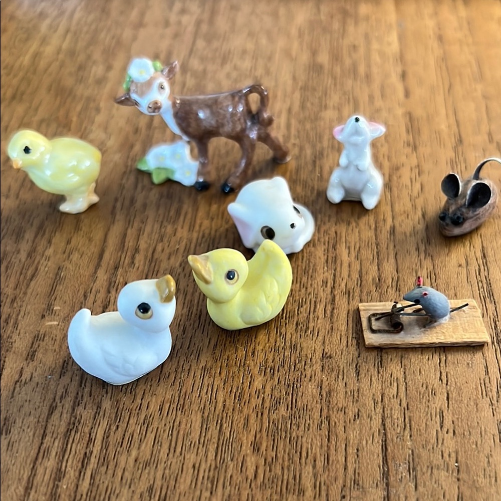 Miniature Animal Figurine Set - Yellow and White